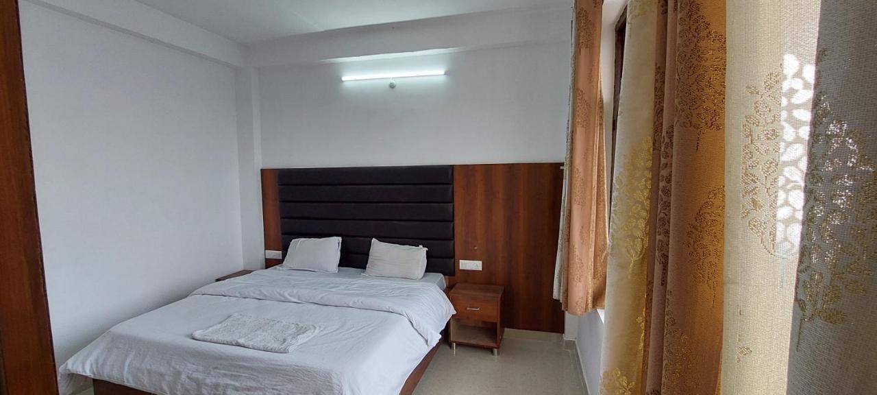 Peaceful Retreat Home Stay, Dalhousie Ngoại thất bức ảnh