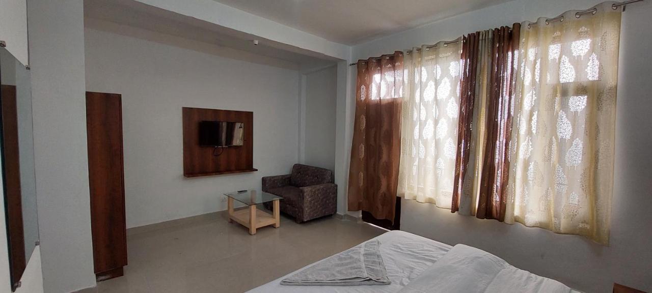 Peaceful Retreat Home Stay, Dalhousie Ngoại thất bức ảnh