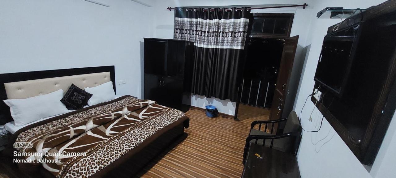 Peaceful Retreat Home Stay, Dalhousie Ngoại thất bức ảnh