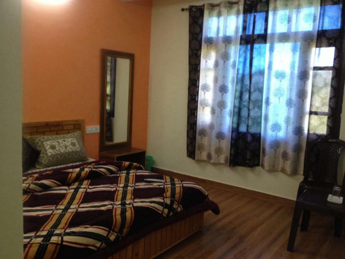 Peaceful Retreat Home Stay, Dalhousie Ngoại thất bức ảnh