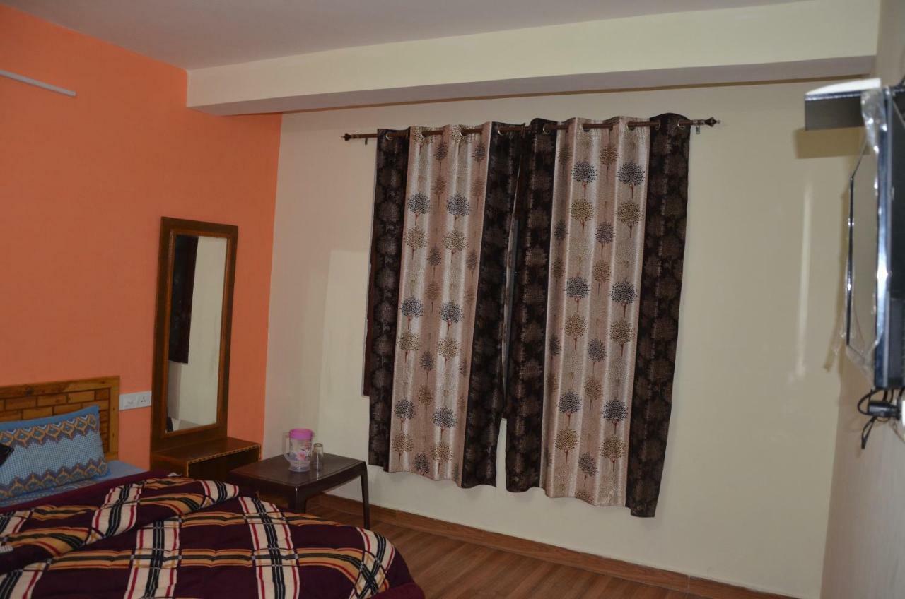 Peaceful Retreat Home Stay, Dalhousie Ngoại thất bức ảnh