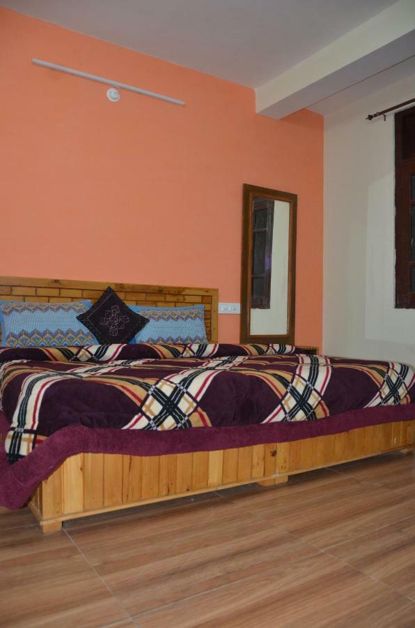 Peaceful Retreat Home Stay, Dalhousie Ngoại thất bức ảnh